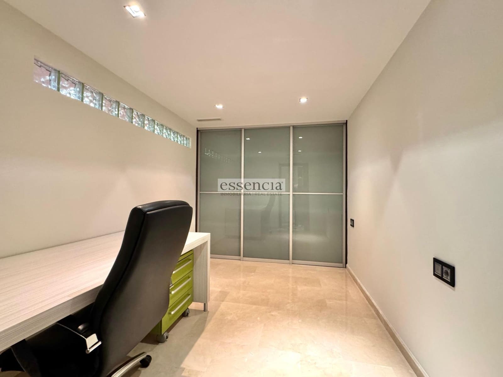 5 sovrum Lägenhet till salu i Gandia med garage - 460 000 € (Ref: 9437683)