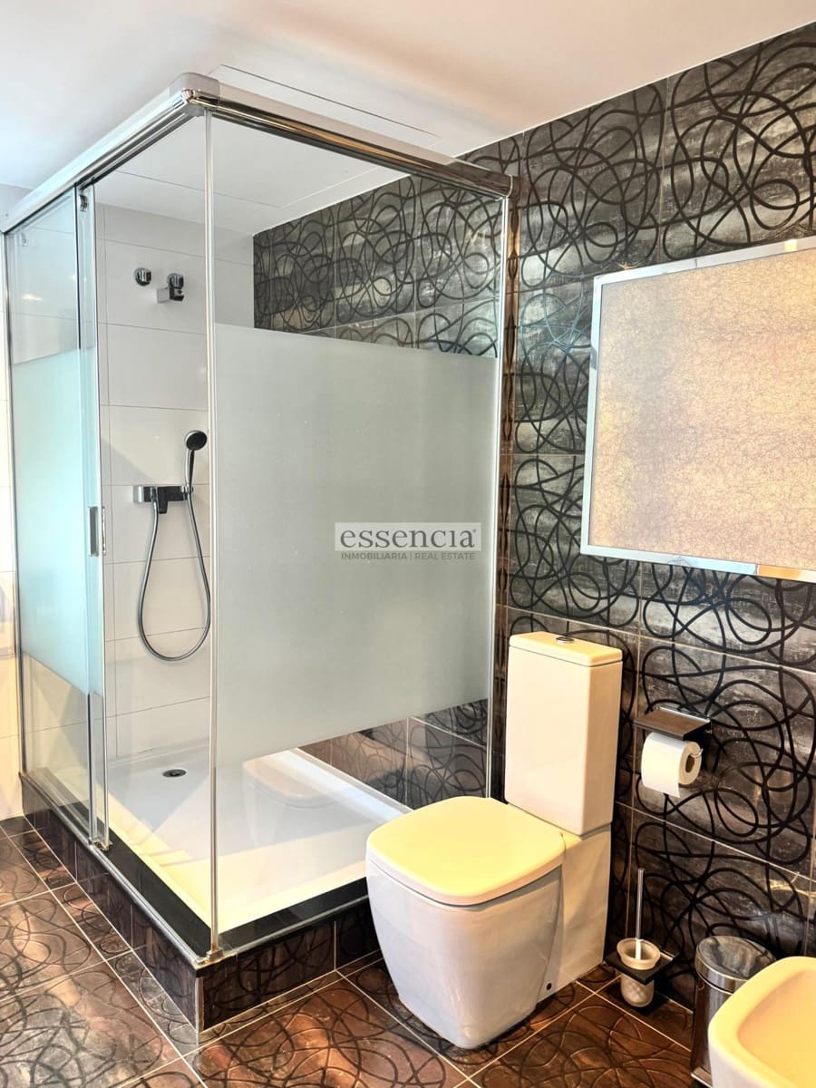 5 sovrum Lägenhet till salu i Gandia med garage - 460 000 € (Ref: 9437683)