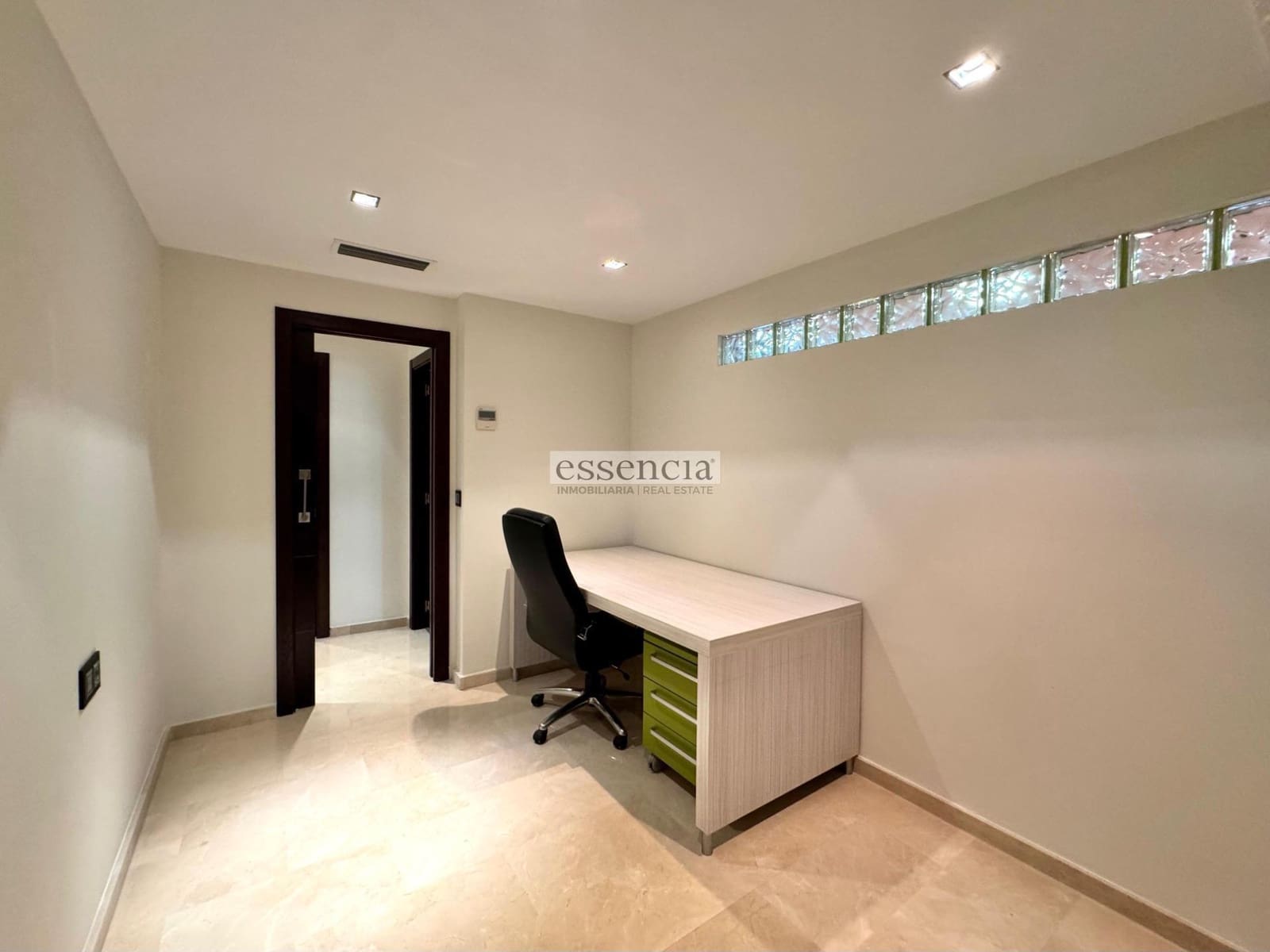 5 sovrum Lägenhet till salu i Gandia med garage - 460 000 € (Ref: 9437683)