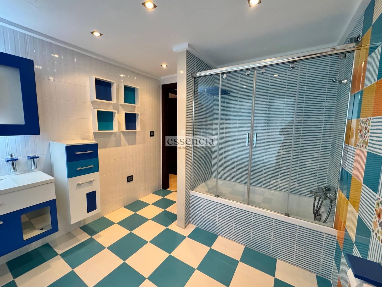 5 sovrum Lägenhet till salu i Gandia med garage - 460 000 € (Ref: 9437683)