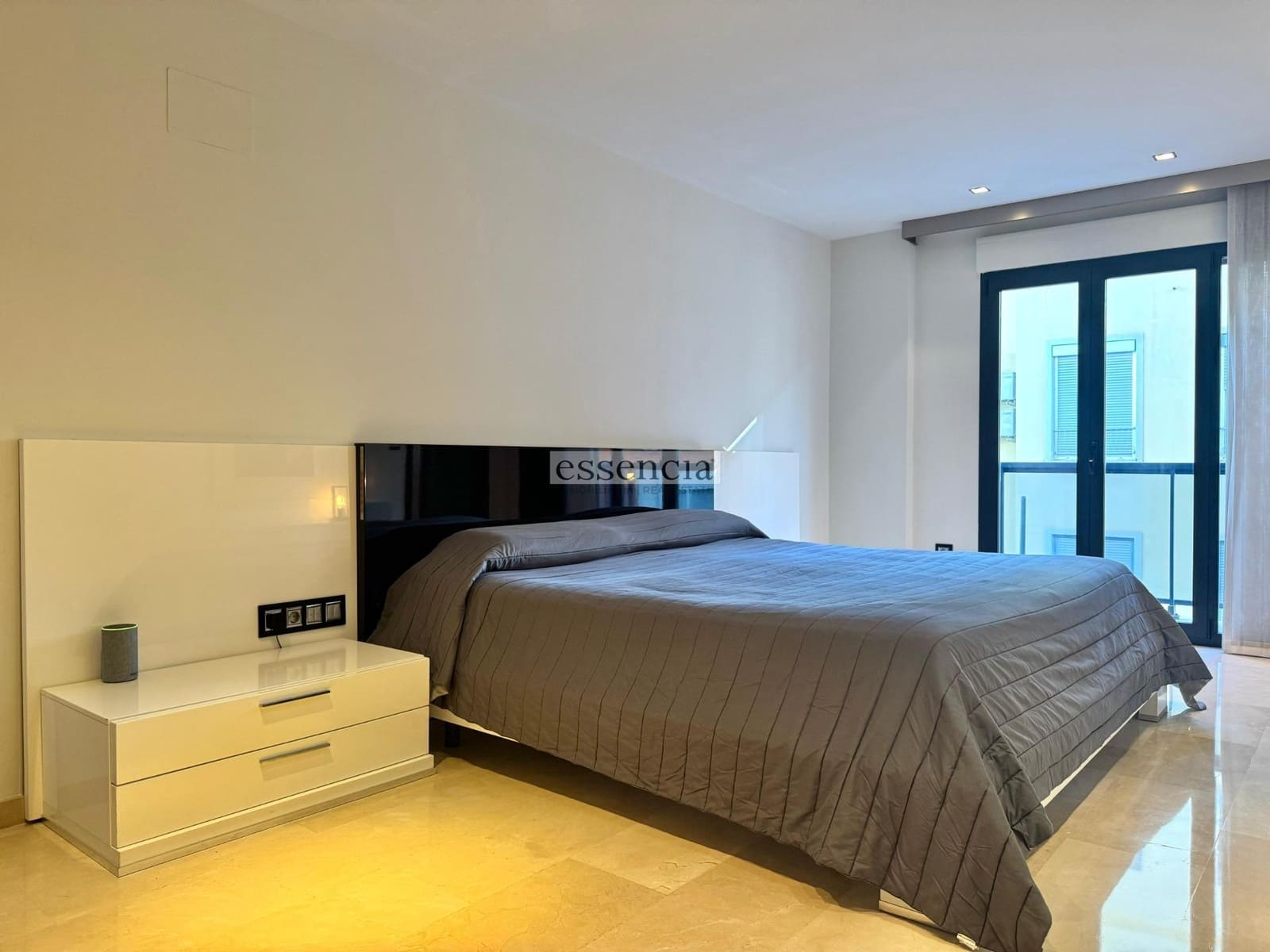 5 sovrum Lägenhet till salu i Gandia med garage - 460 000 € (Ref: 9437683)