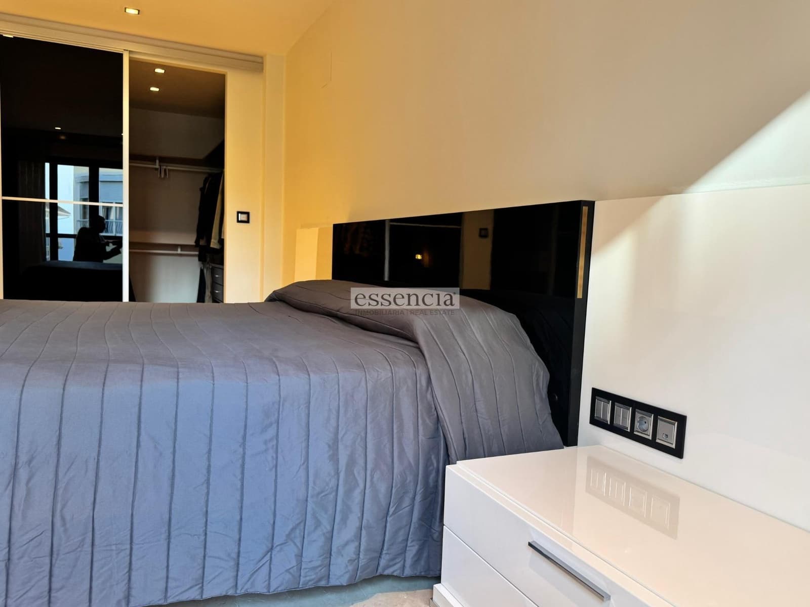 5 sovrum Lägenhet till salu i Gandia med garage - 460 000 € (Ref: 9437683)