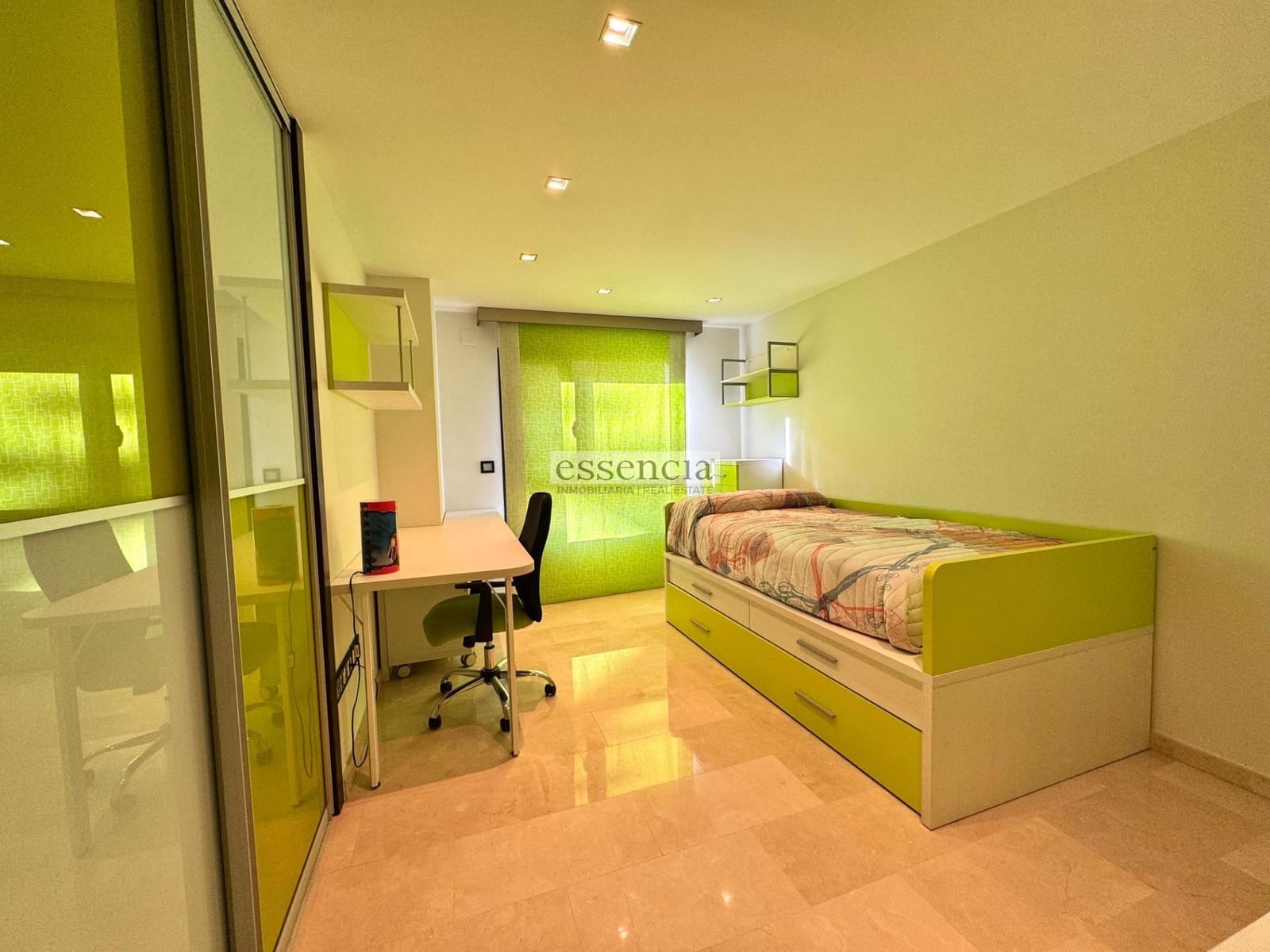 5 sovrum Lägenhet till salu i Gandia med garage - 460 000 € (Ref: 9437683)