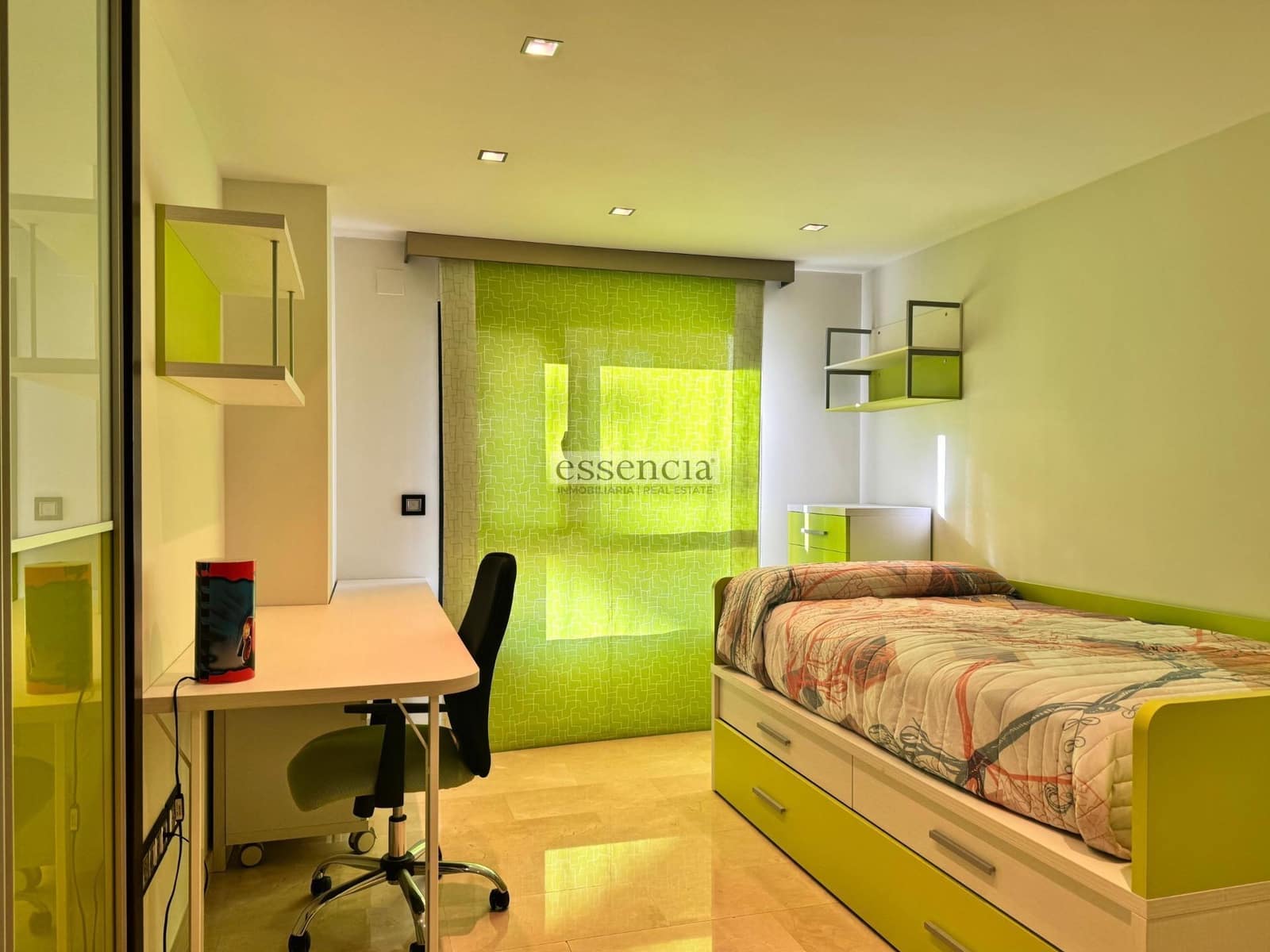 5 sovrum Lägenhet till salu i Gandia med garage - 460 000 € (Ref: 9437683)