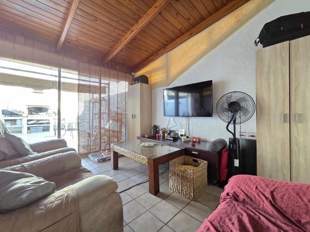 6 makuuhuone Rivitalo myytävänä paikassa Beniflá mukana 
autotalli - 259 000 € (Ref: 9437684)