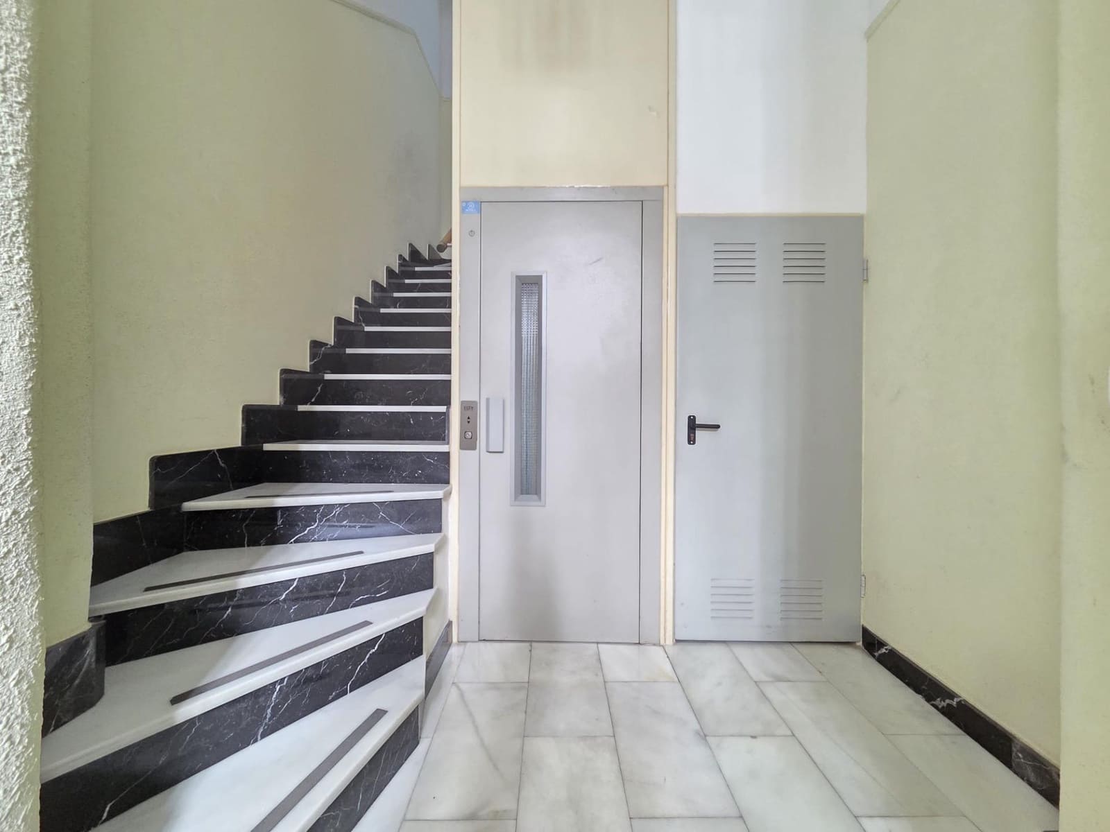 5 soveværelse Lejlighed til salg i Gandia - € 210.000 (Ref: 9452072)