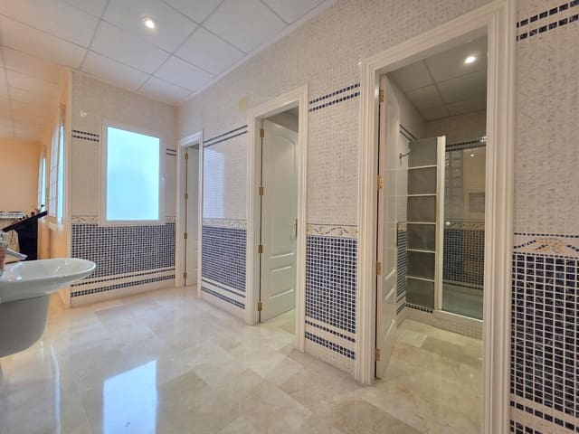 5 soveværelse Lejlighed til salg i Gandia - € 210.000 (Ref: 9452072)