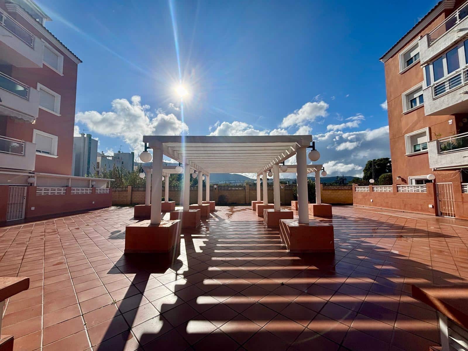 2 soveværelse Lejlighed til salg i Denia med swimmingpool garage - € 270.000 (Ref: 9465584)