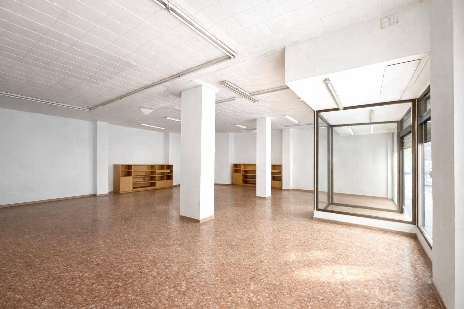 Komercyjne na sprzedaż w Gandia - 85 000 € (Ref: 9468443)