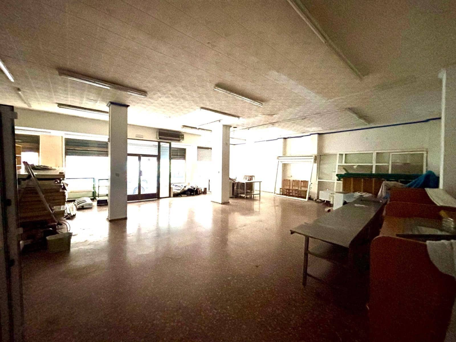 Komercyjne na sprzedaż w Gandia - 85 000 € (Ref: 9468443)