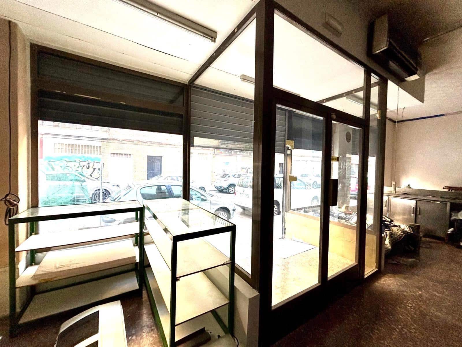 Komercyjne na sprzedaż w Gandia - 85 000 € (Ref: 9468443)