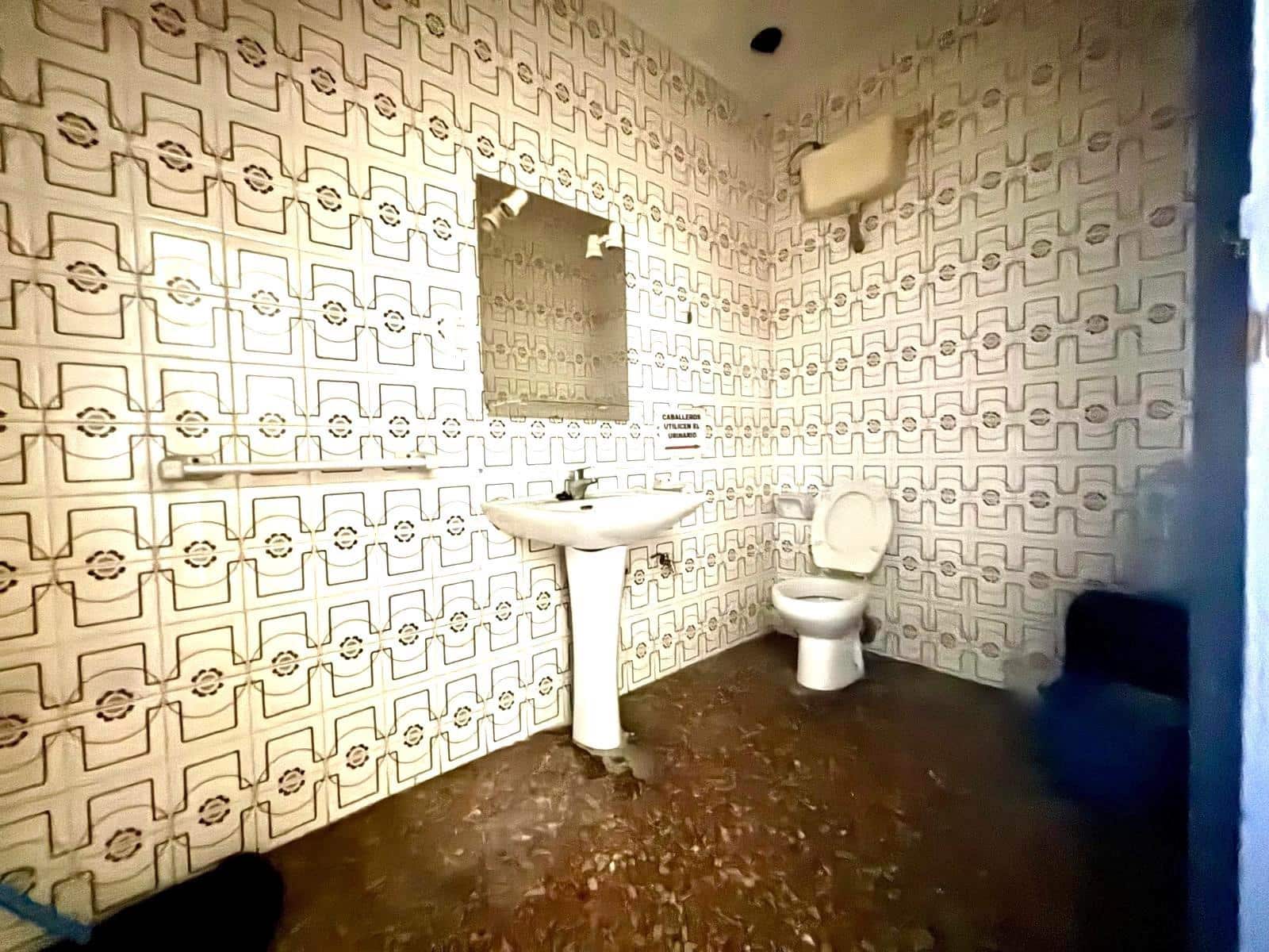 Komercyjne na sprzedaż w Gandia - 85 000 € (Ref: 9468443)