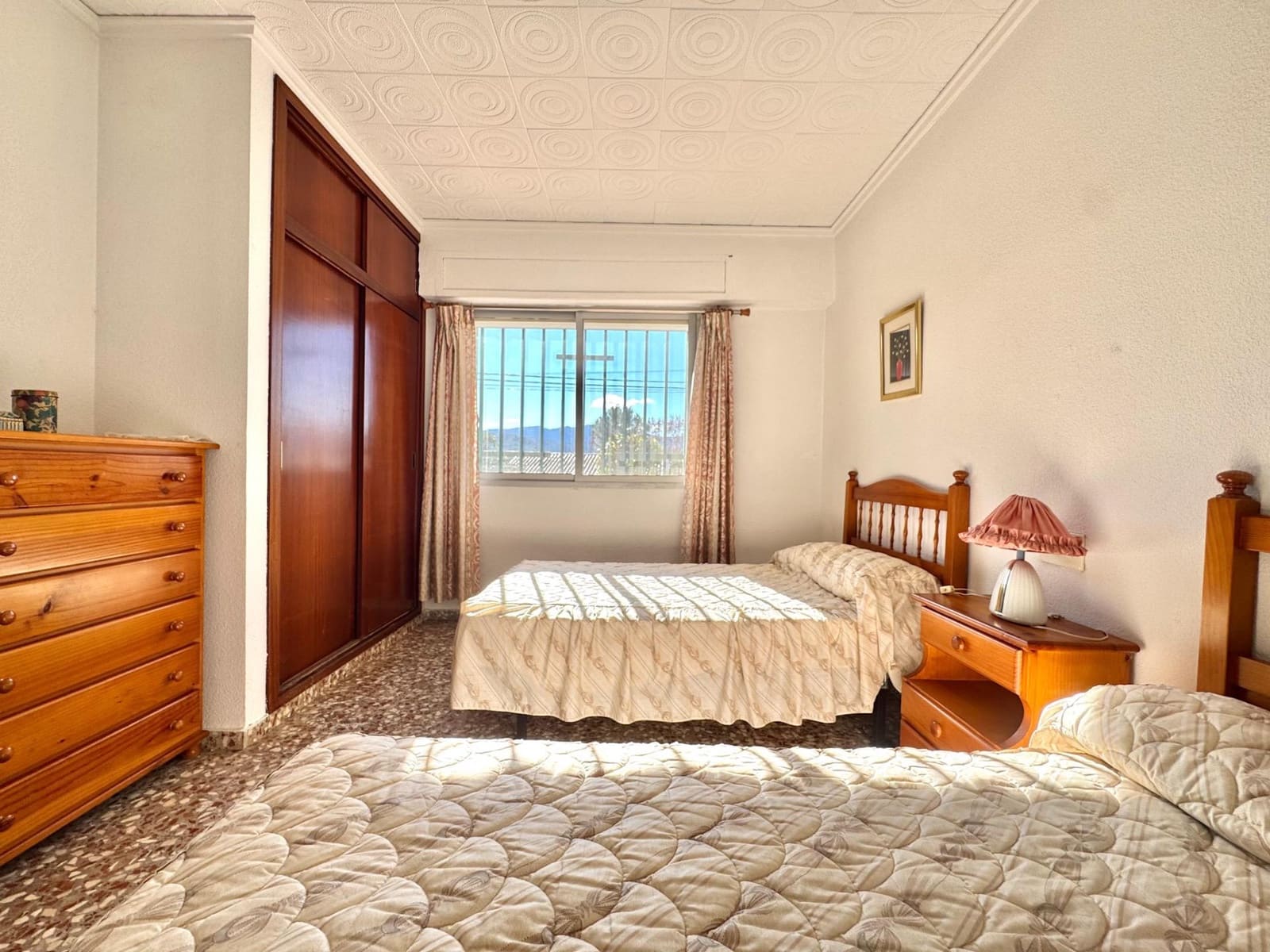 3 makuuhuone Huvila myytävänä paikassa Palma de Gandia mukana uima-altaan 
autotalli - 219 000 € (Ref: 9474884)