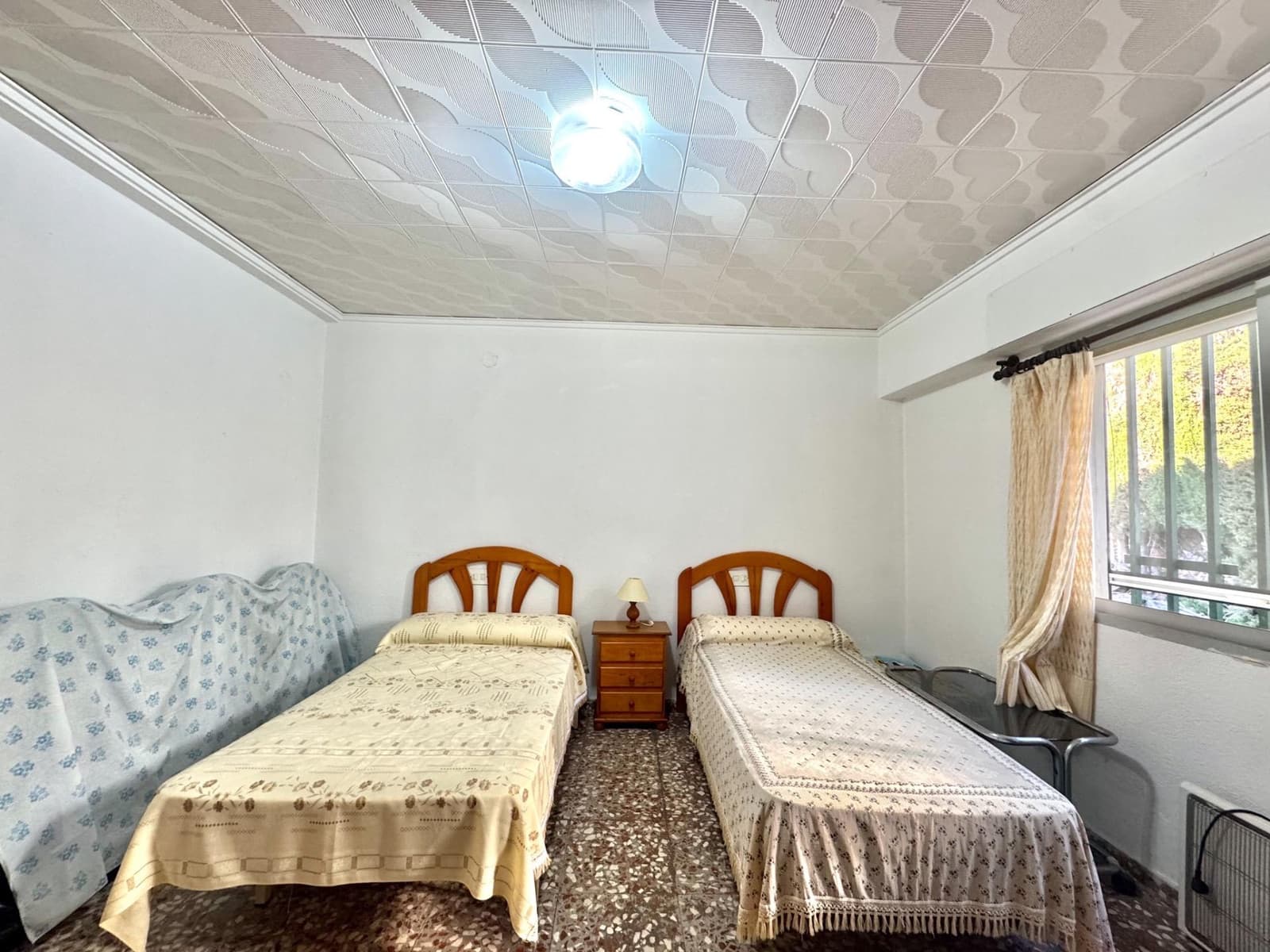 3 makuuhuone Huvila myytävänä paikassa Palma de Gandia mukana uima-altaan 
autotalli - 219 000 € (Ref: 9474884)