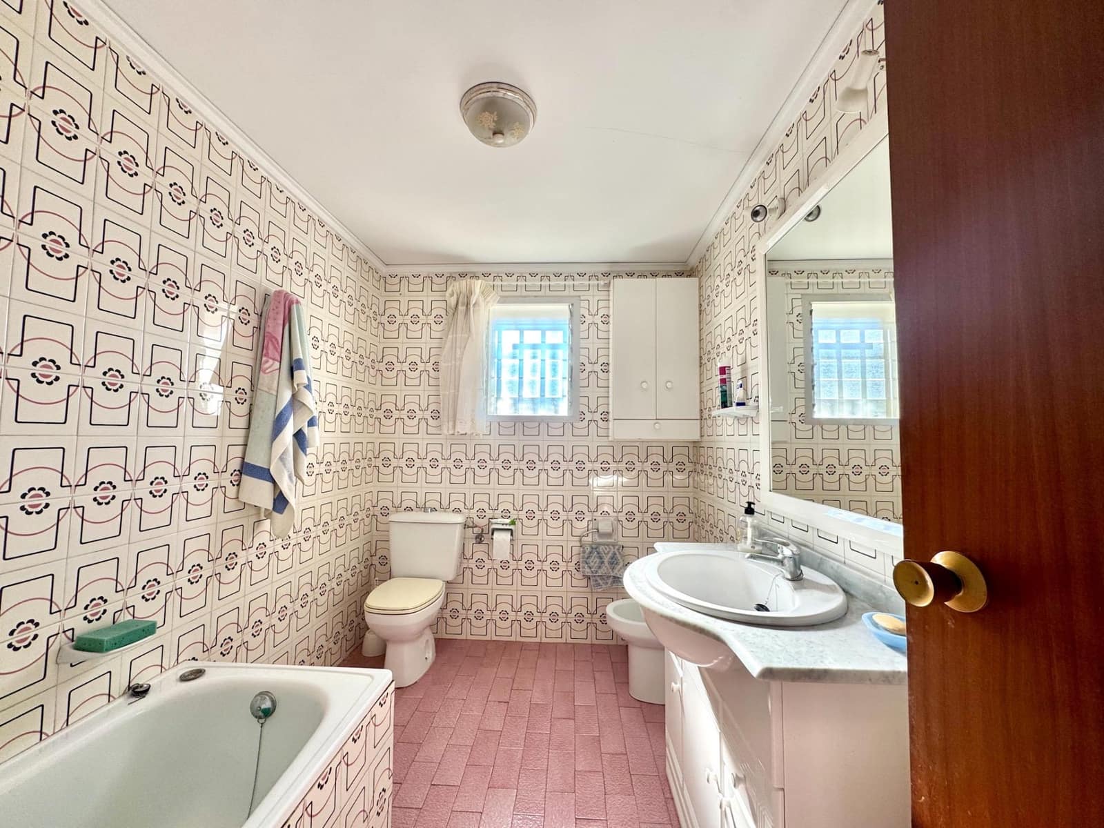 3 makuuhuone Huvila myytävänä paikassa Palma de Gandia mukana uima-altaan 
autotalli - 219 000 € (Ref: 9474884)