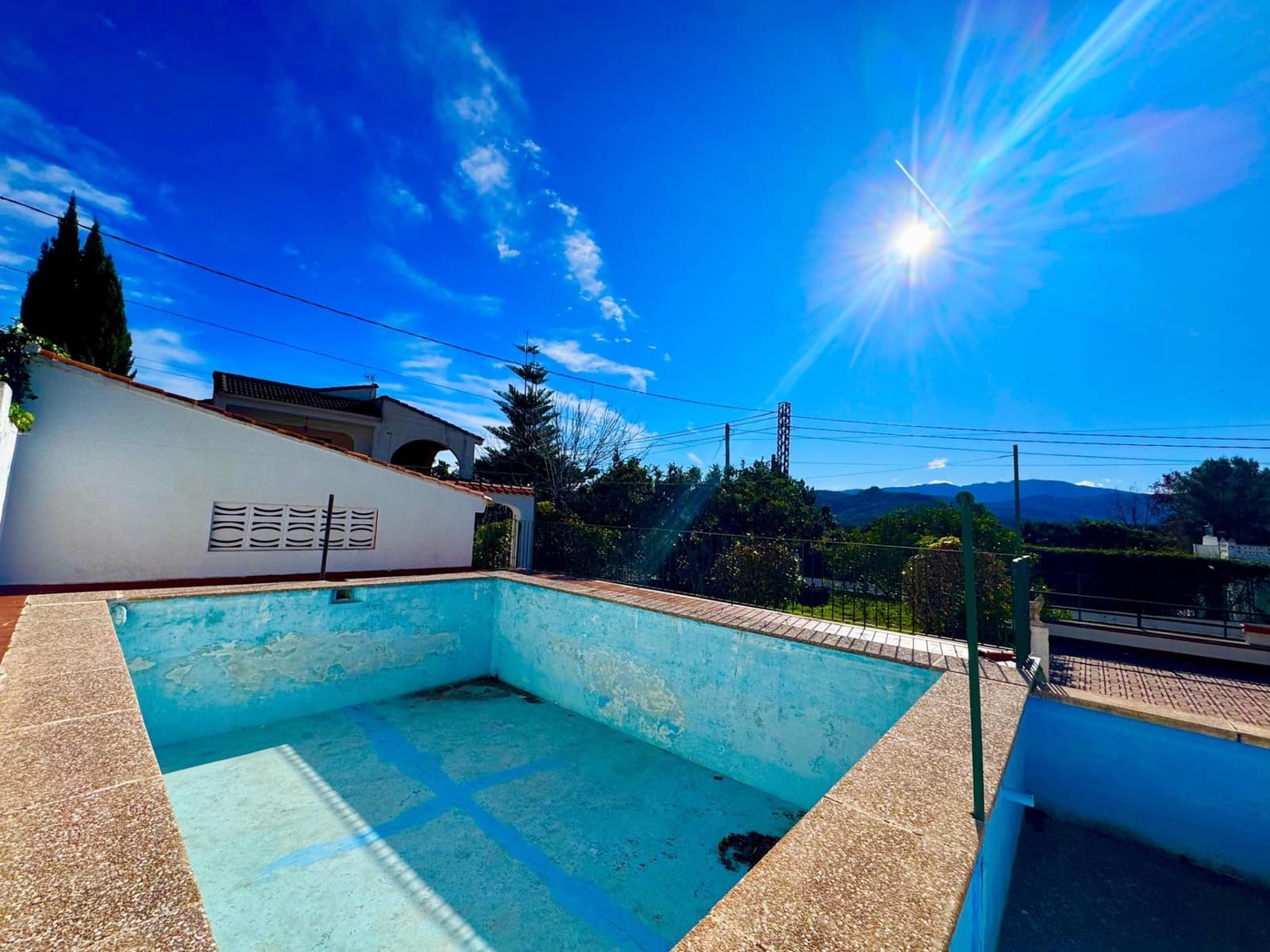 3 makuuhuone Huvila myytävänä paikassa Palma de Gandia mukana uima-altaan 
autotalli - 219 000 € (Ref: 9474884)