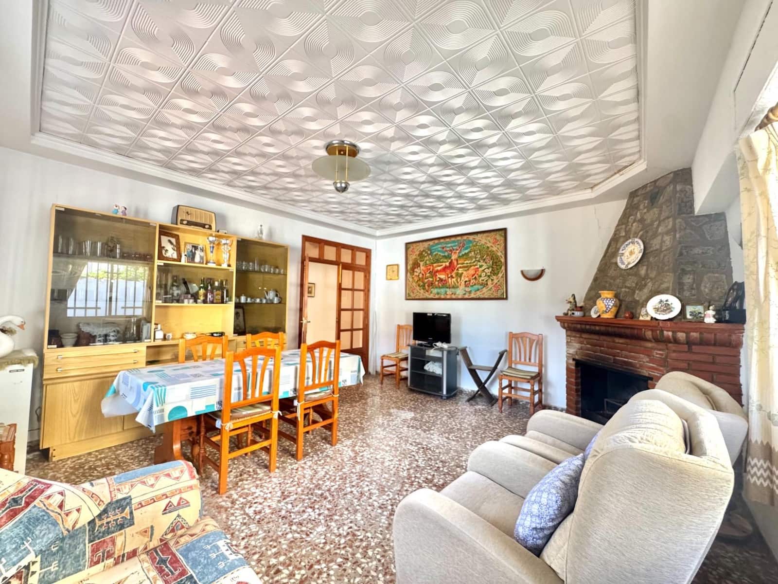 3 makuuhuone Huvila myytävänä paikassa Palma de Gandia mukana uima-altaan 
autotalli - 219 000 € (Ref: 9474884)