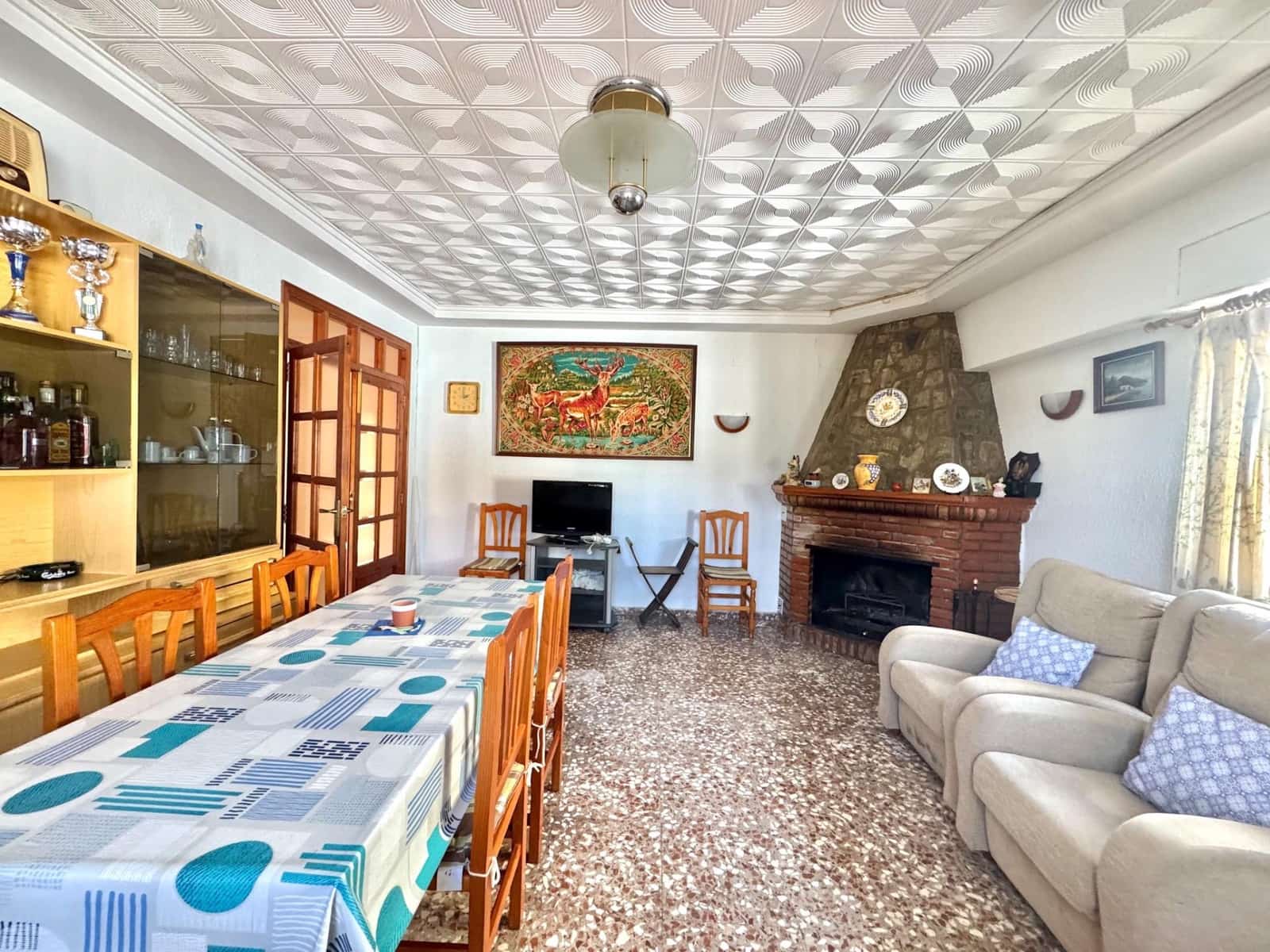 3 makuuhuone Huvila myytävänä paikassa Palma de Gandia mukana uima-altaan 
autotalli - 219 000 € (Ref: 9474884)