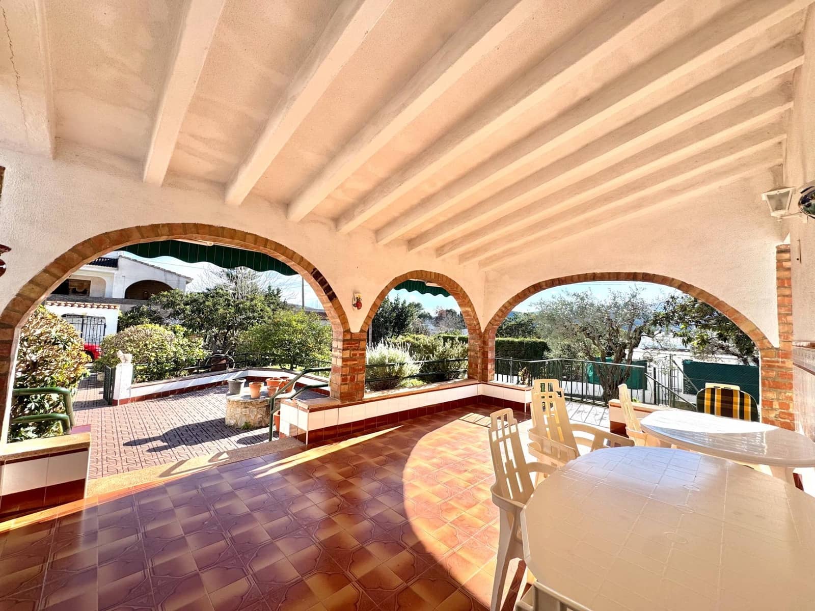 3 makuuhuone Huvila myytävänä paikassa Palma de Gandia mukana uima-altaan 
autotalli - 219 000 € (Ref: 9474884)