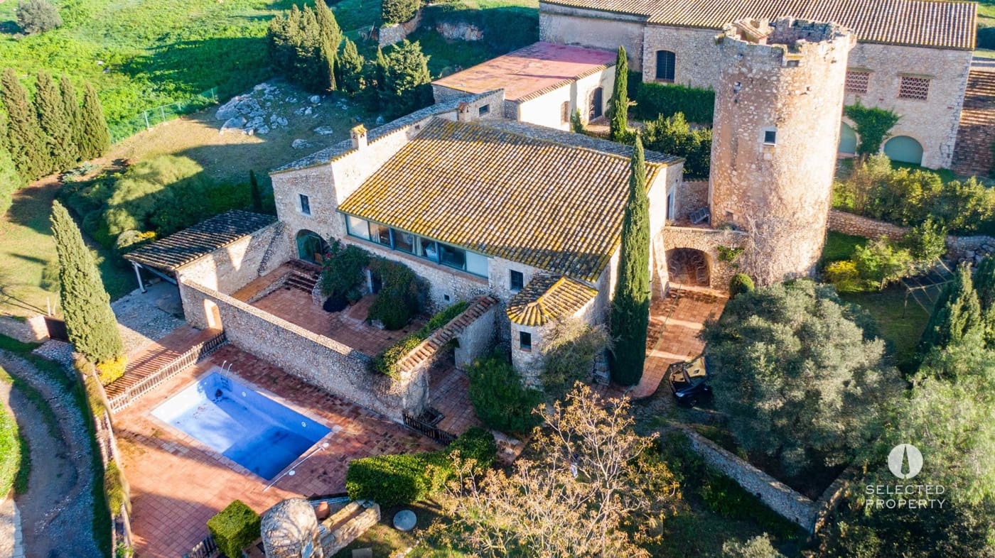 5 soveværelse Byhus til salg i L'Escala - € 1.800.000 (Ref: 8909791)