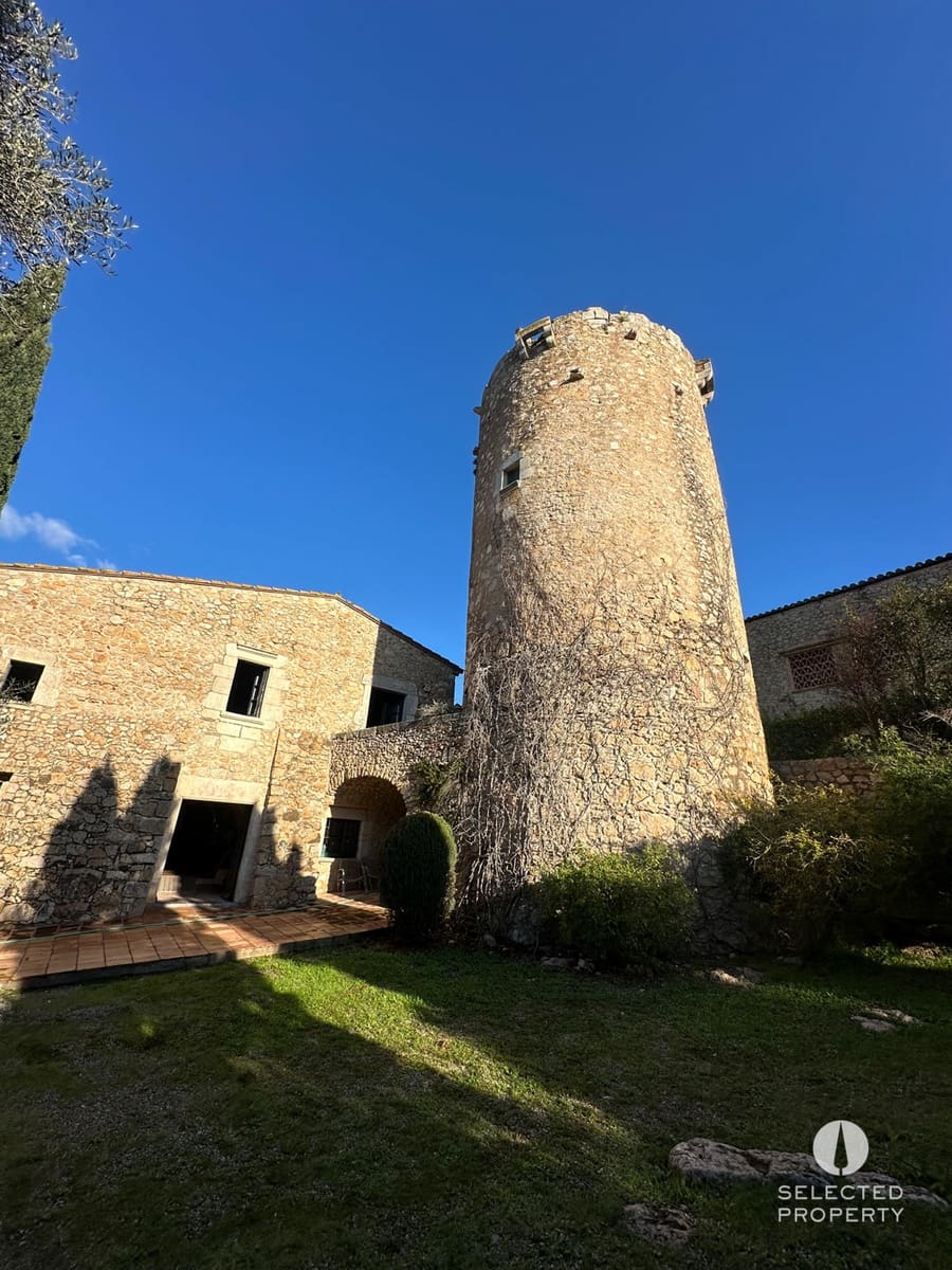 5 soveværelse Byhus til salg i L'Escala - € 1.800.000 (Ref: 8909791)