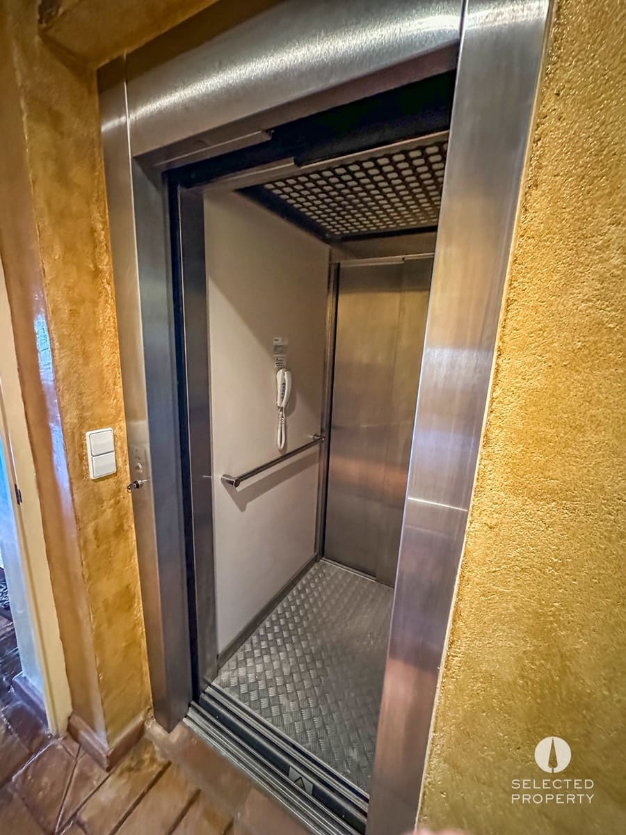 5 soveværelse Byhus til salg i L'Escala - € 1.800.000 (Ref: 8909791)