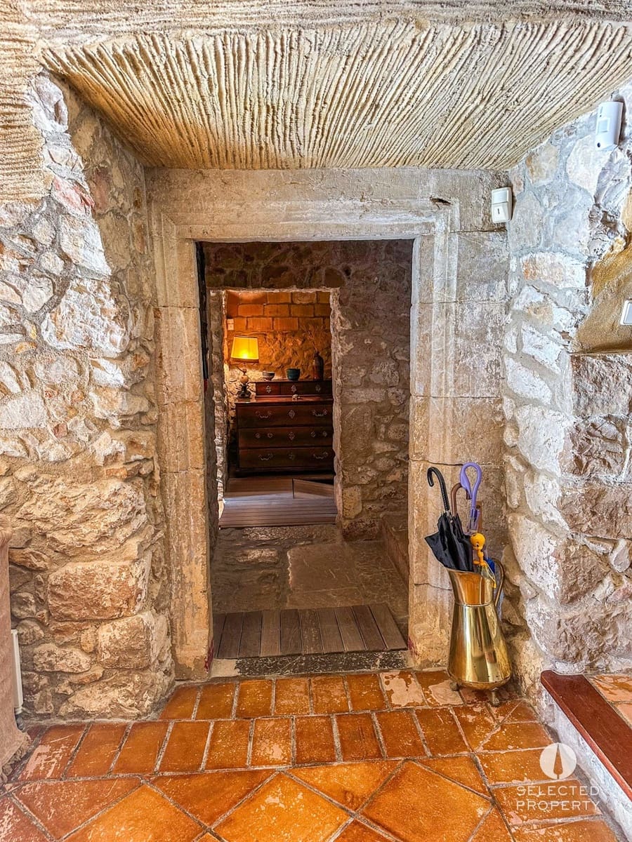 5 soveværelse Byhus til salg i L'Escala - € 1.800.000 (Ref: 8909791)