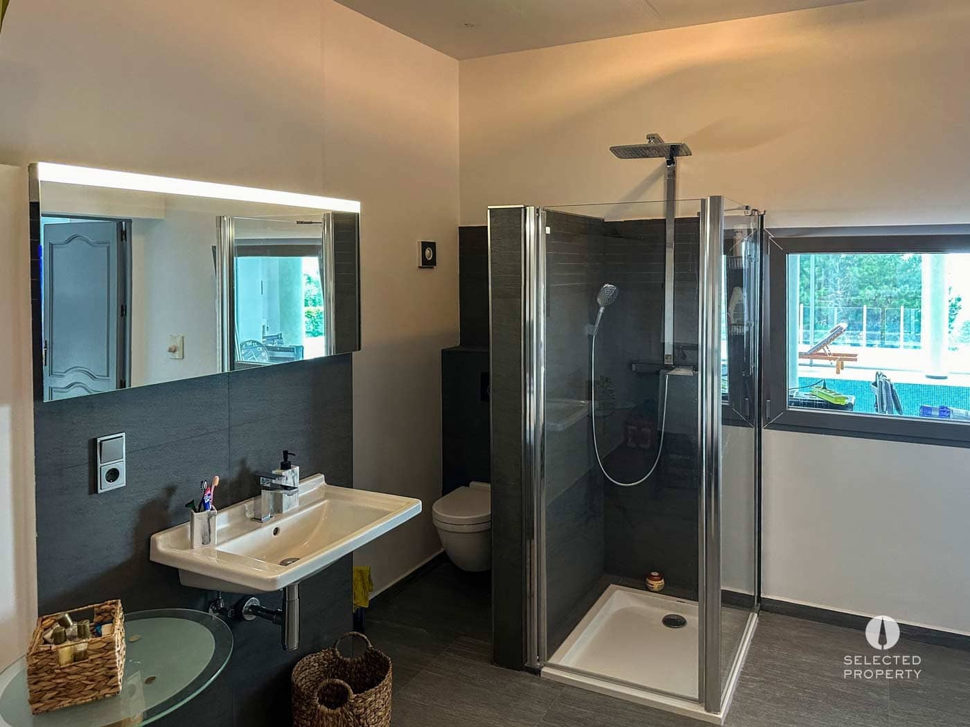 4 bedroom Villa for sale in Pau with pool - € 1,250,000 (Ref: 8909793)