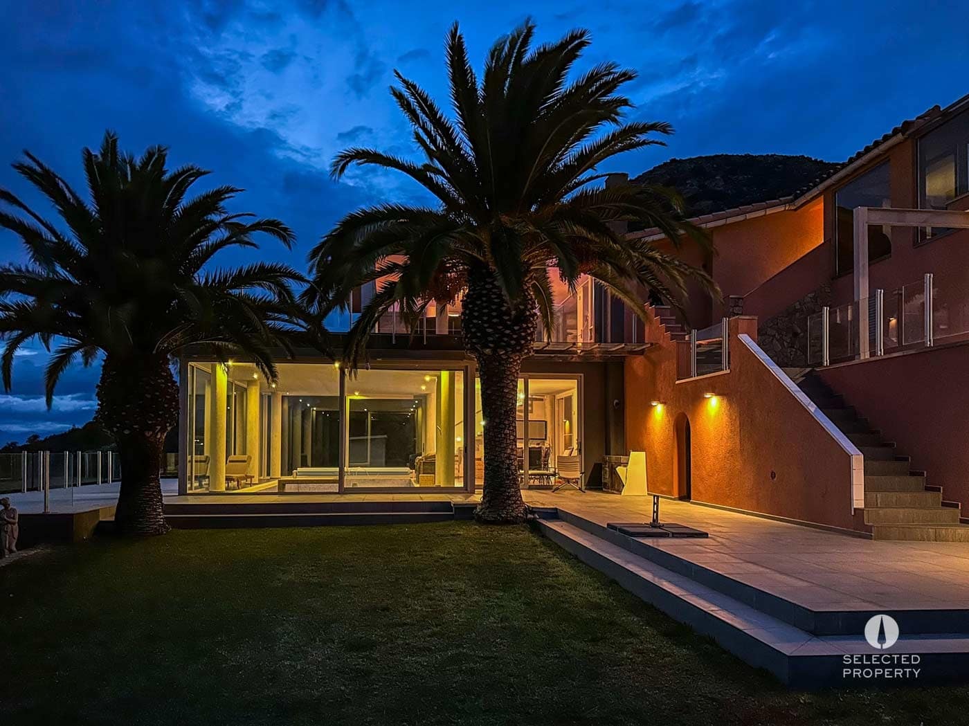 4 bedroom Villa for sale in Pau with pool - € 1,250,000 (Ref: 8909793)