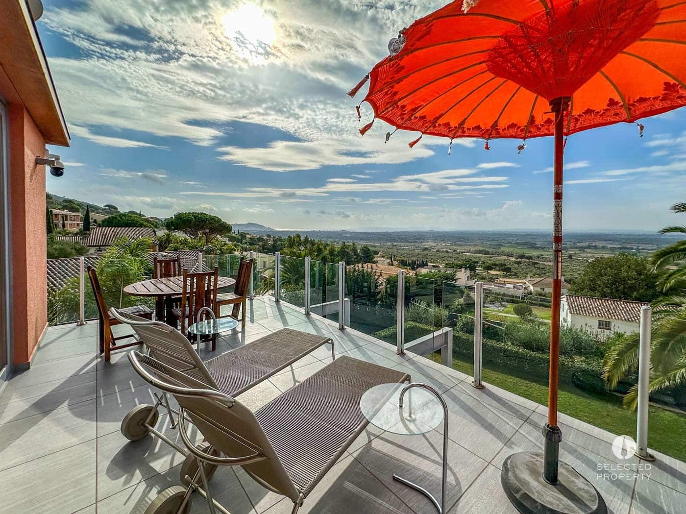 4 bedroom Villa for sale in Pau with pool - € 1,250,000 (Ref: 8909793)