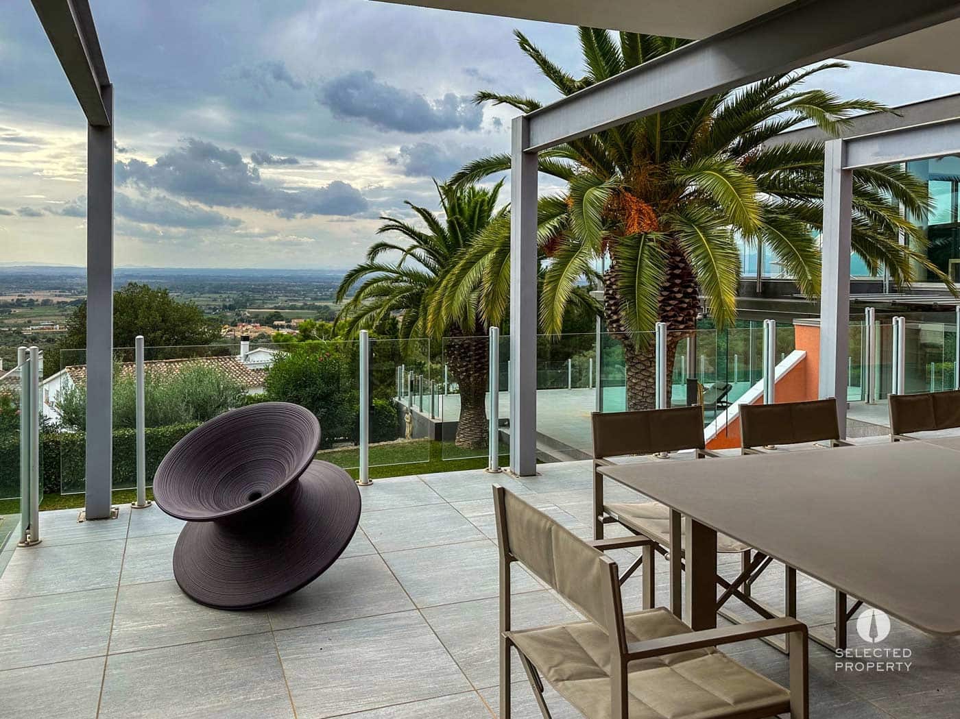 4 bedroom Villa for sale in Pau with pool - € 1,250,000 (Ref: 8909793)