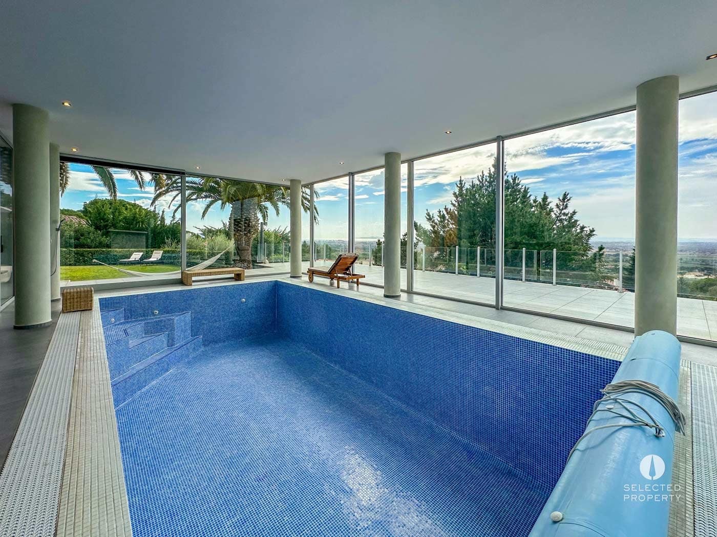 4 bedroom Villa for sale in Pau with pool - € 1,250,000 (Ref: 8909793)