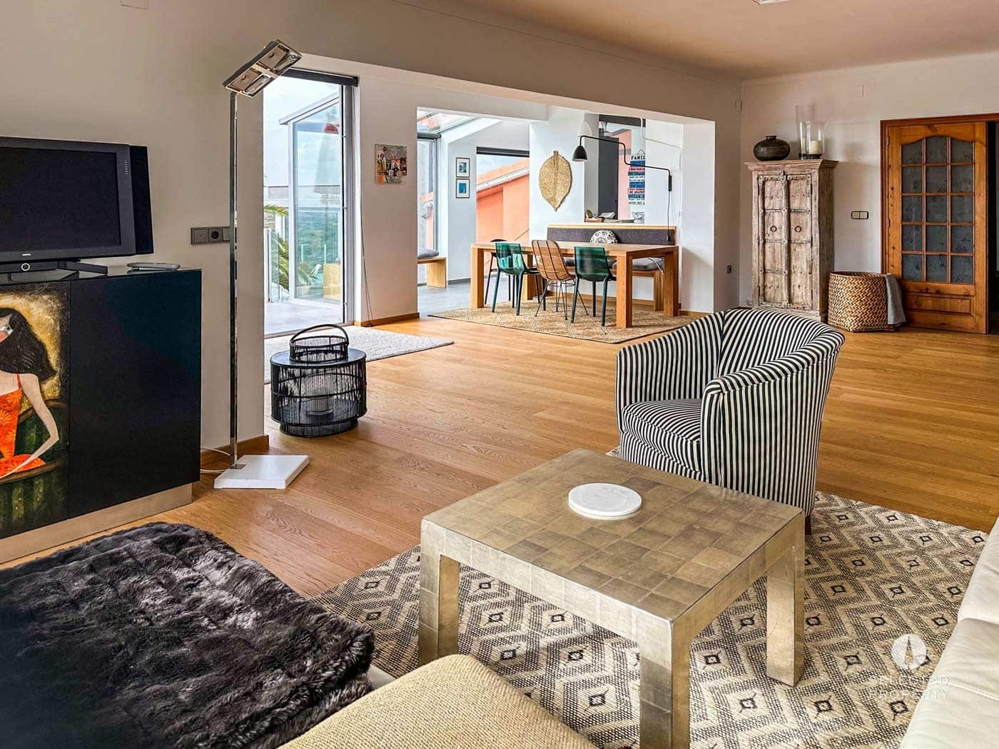 4 bedroom Villa for sale in Pau with pool - € 1,250,000 (Ref: 8909793)