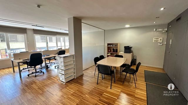 Kontor til salgs i Girona by - € 130 000 (Ref: 8909799)
