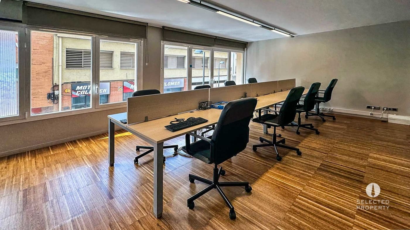 Kontor til salg i Girona by - € 130.000 (Ref: 8909799)