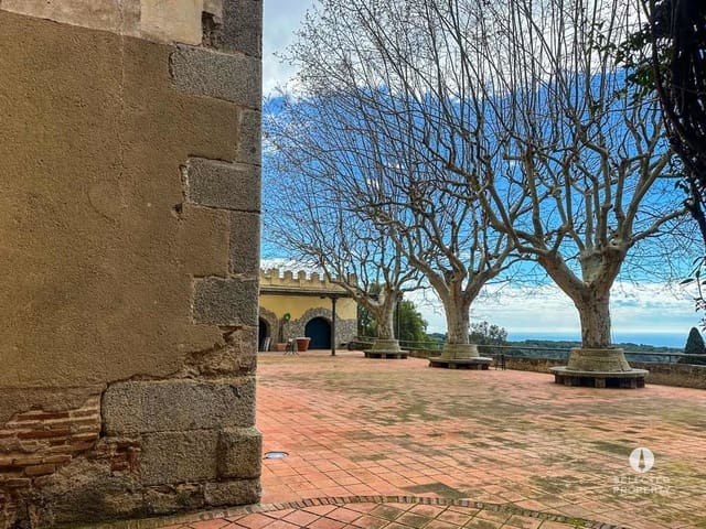 Hus til salgs i Sant Andreu de Llavaneres med svømmebasseng - € 6 000 000 (Ref: 8924872)