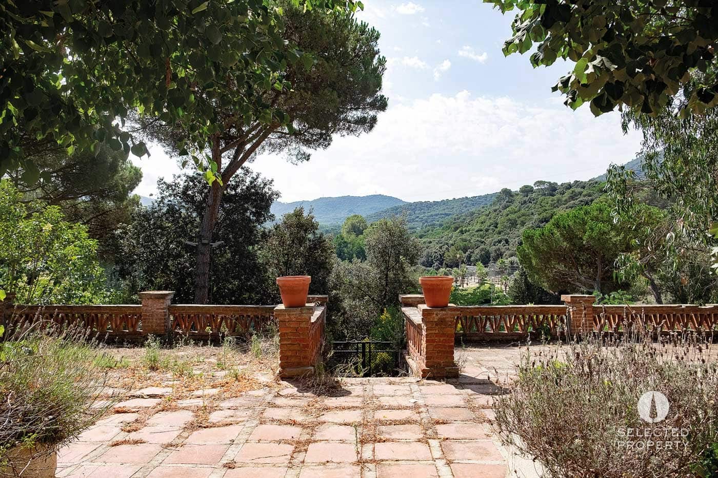 9 soveværelse Byhus til salg i La Roca del Valles med swimmingpool garage - € 850.000 (Ref: 8924873)