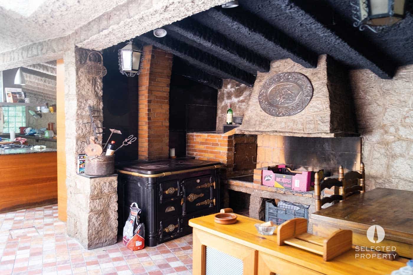 9 soveværelse Byhus til salg i La Roca del Valles med swimmingpool garage - € 850.000 (Ref: 8924873)