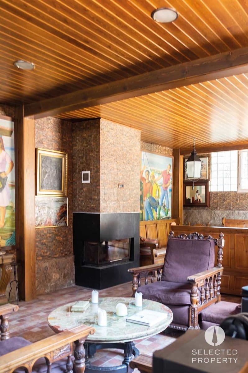 9 soveværelse Byhus til salg i La Roca del Valles med swimmingpool garage - € 850.000 (Ref: 8924873)