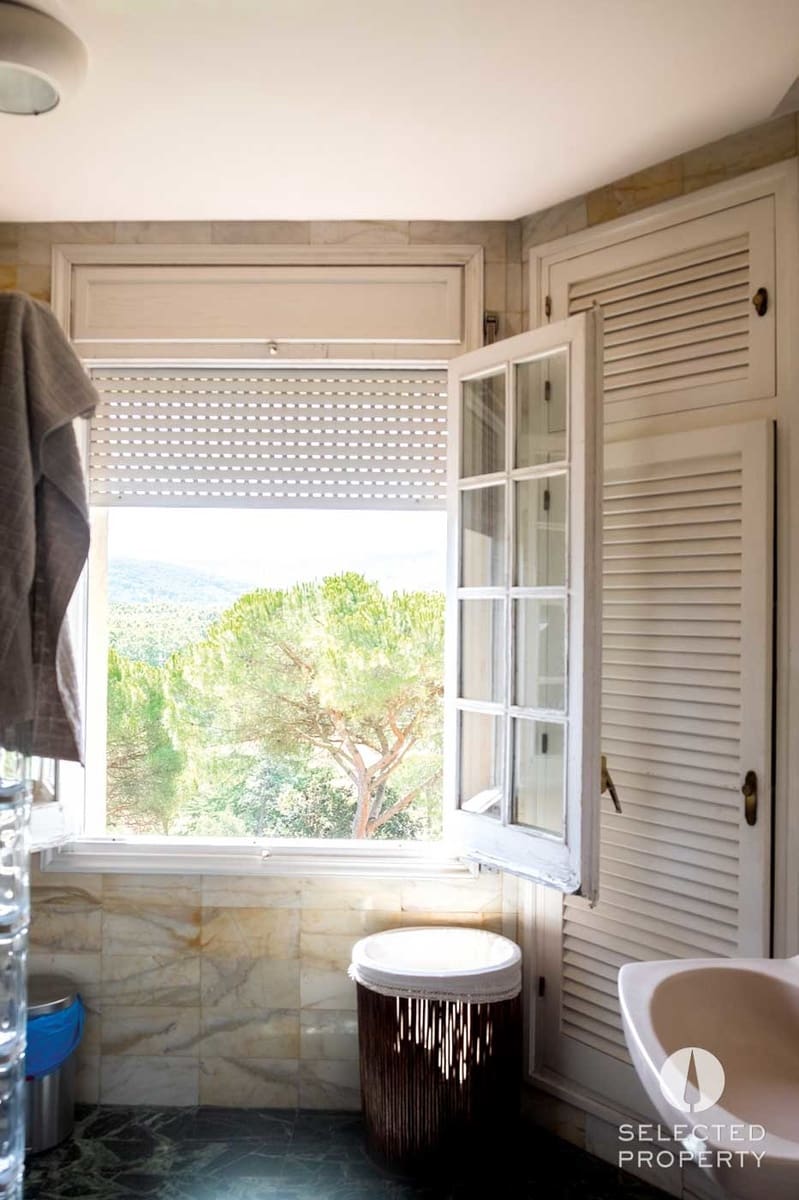 9 soveværelse Byhus til salg i La Roca del Valles med swimmingpool garage - € 850.000 (Ref: 8924873)