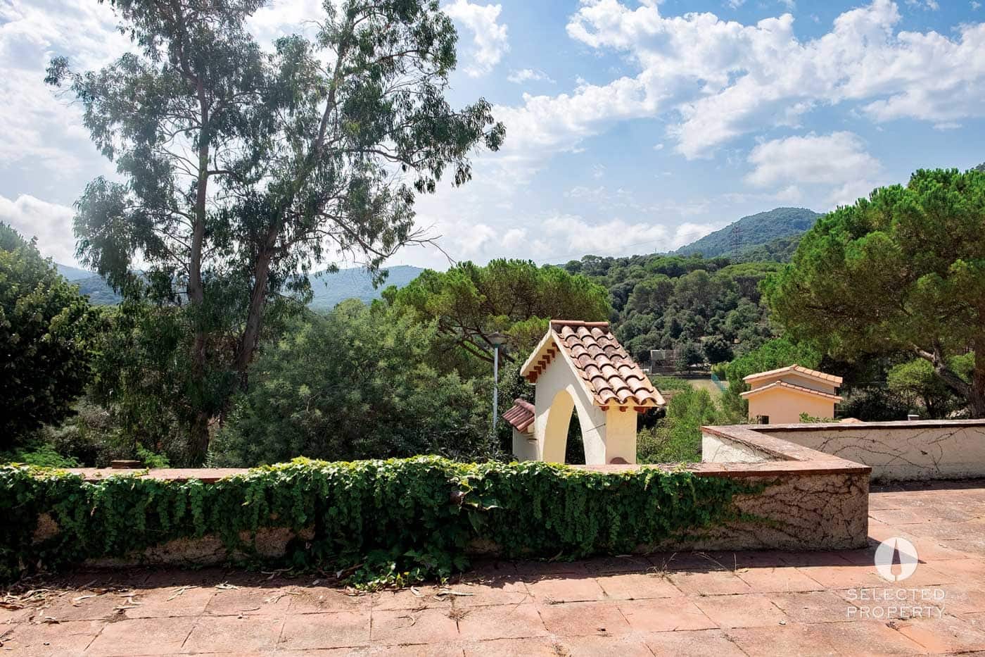 9 soveværelse Byhus til salg i La Roca del Valles med swimmingpool garage - € 850.000 (Ref: 8924873)