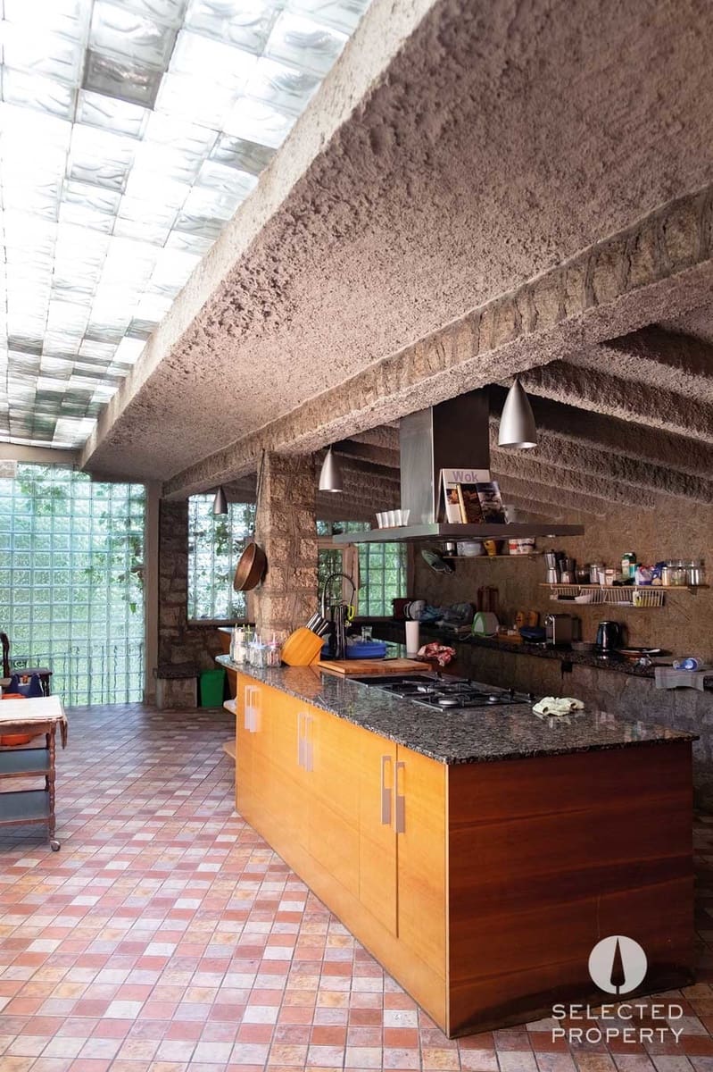 9 soveværelse Byhus til salg i La Roca del Valles med swimmingpool garage - € 850.000 (Ref: 8924873)