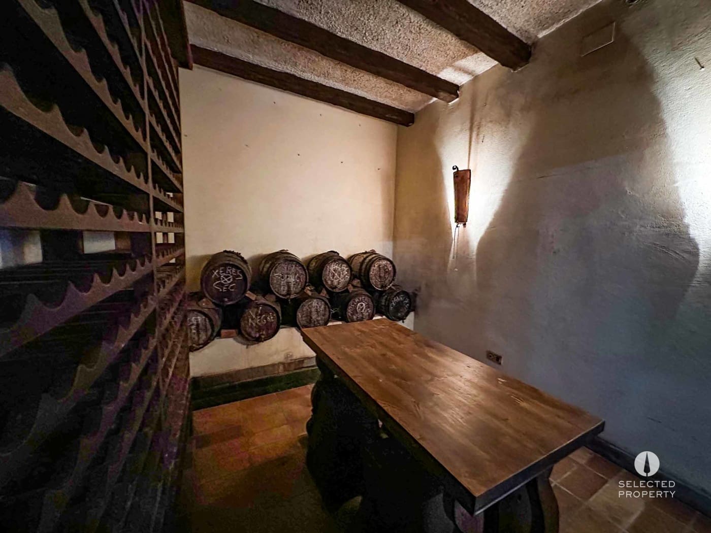 5 soveværelse Byhus til salg i Ordis med swimmingpool - € 580.000 (Ref: 8987817)