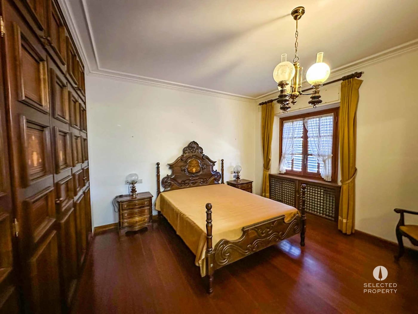 5 soveværelse Byhus til salg i Ordis med swimmingpool - € 580.000 (Ref: 8987817)