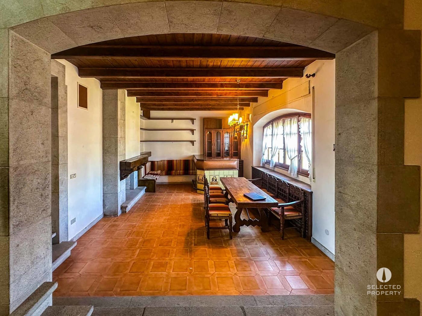 5 soveværelse Byhus til salg i Ordis med swimmingpool - € 580.000 (Ref: 8987817)