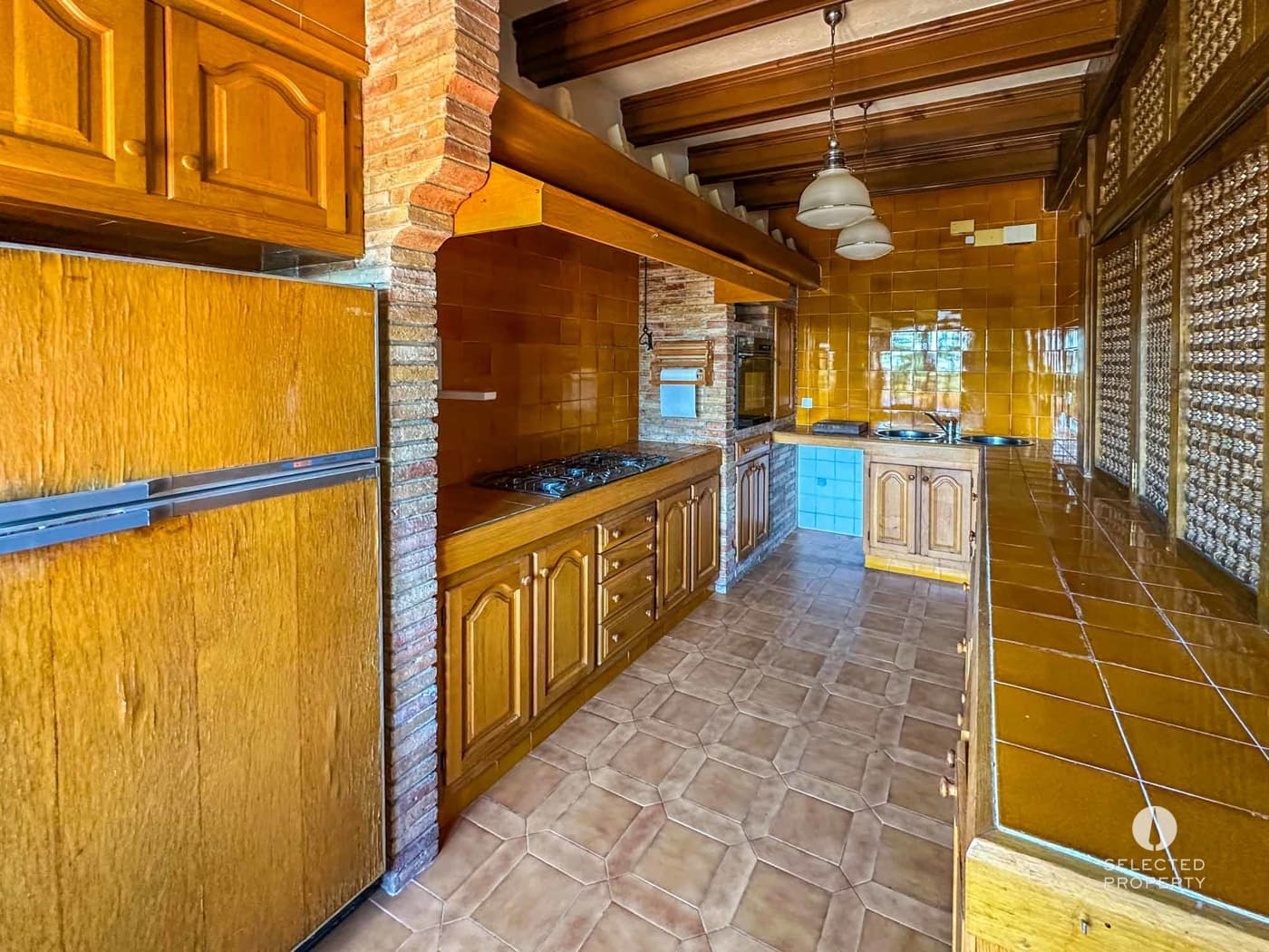 5 soveværelse Byhus til salg i Ordis med swimmingpool - € 580.000 (Ref: 8987817)