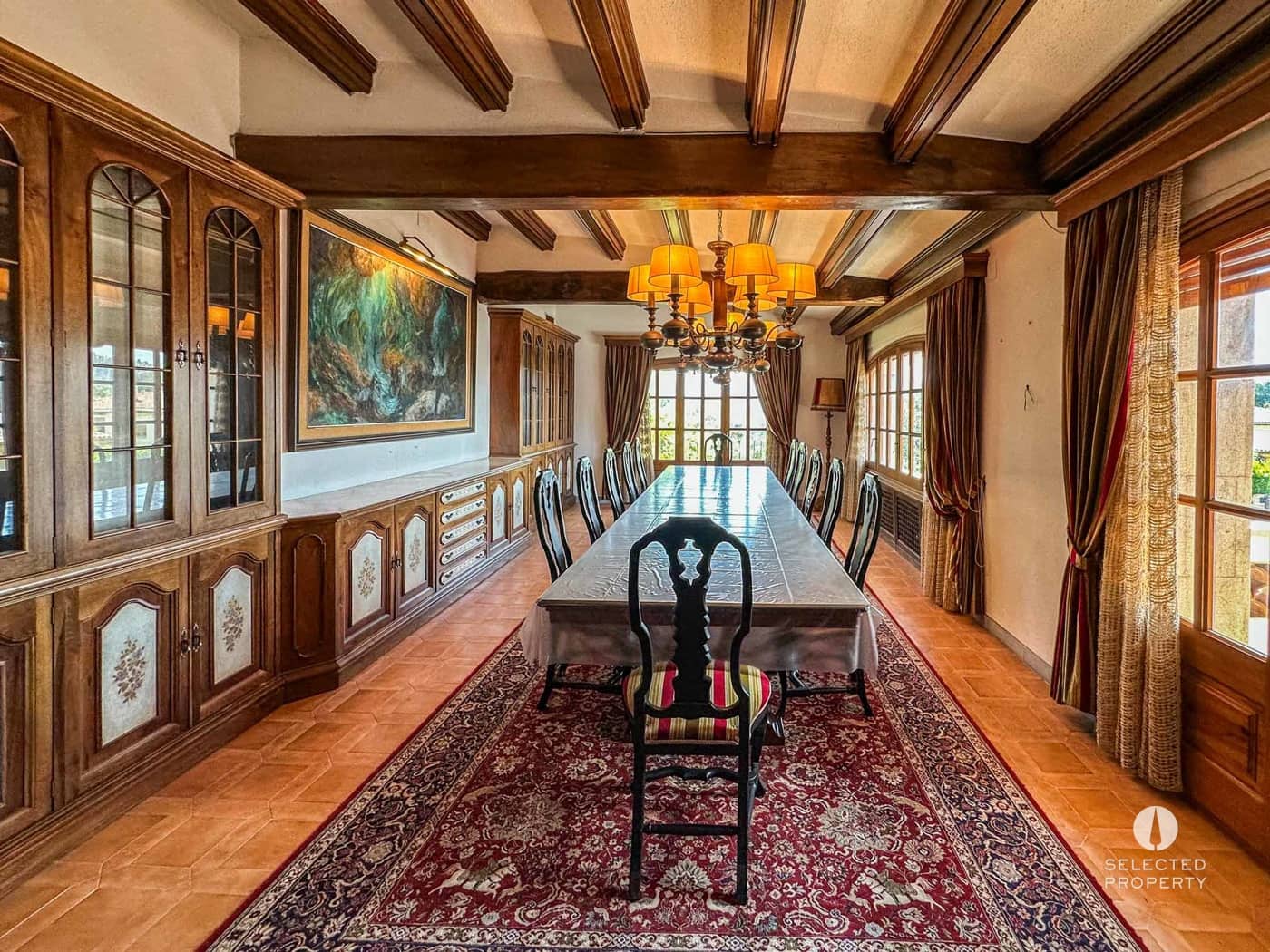 5 soveværelse Byhus til salg i Ordis med swimmingpool - € 580.000 (Ref: 8987817)