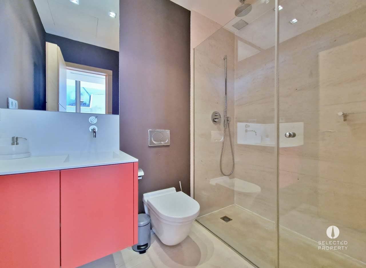 3 sypialnia Willa na sprzedaż w Empuriabrava z basenem - 1 595 000 € (Ref: 9009821)