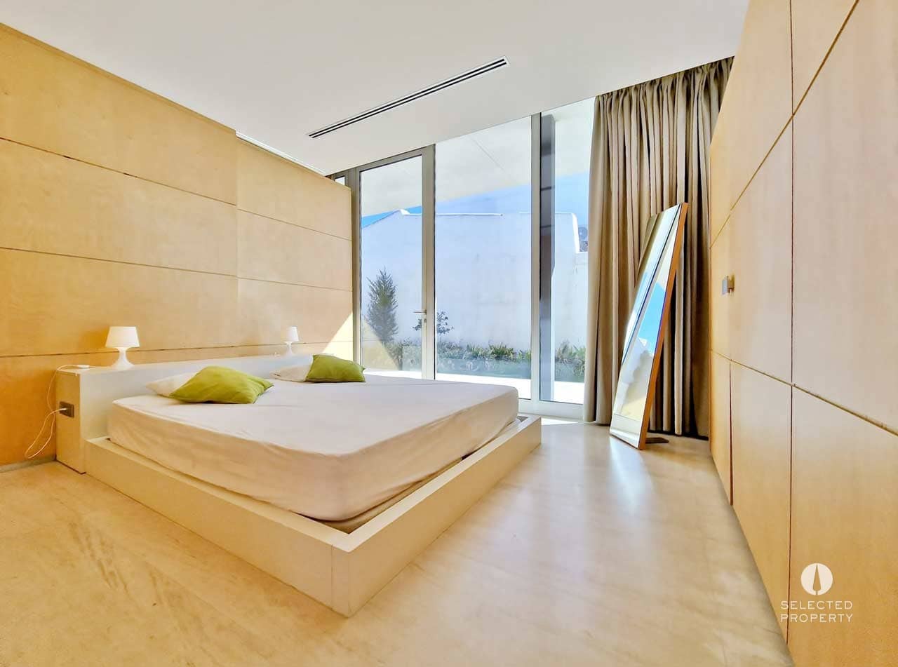 3 sypialnia Willa na sprzedaż w Empuriabrava z basenem - 1 595 000 € (Ref: 9009821)