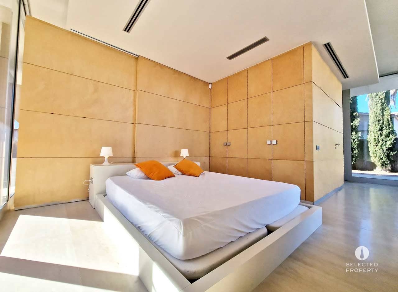 3 sypialnia Willa na sprzedaż w Empuriabrava z basenem - 1 595 000 € (Ref: 9009821)